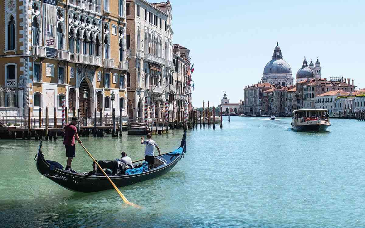 Gondoliers in Venice