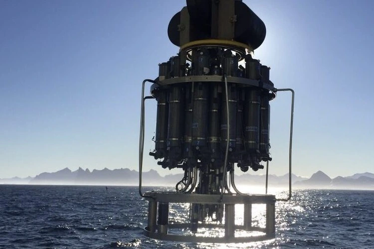 Previous AMOC studies relied on sea surface temperature data. A CTD rosette device measures the ocean’s conductivity, temperature, and depth by collecting water samples at varying depths, making models more accurate than ever.