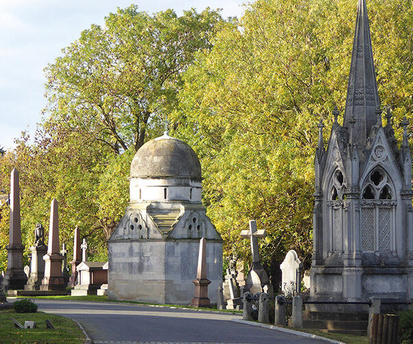 The entrance to West Norwood cemetery