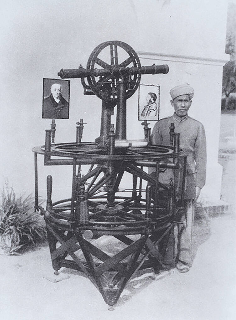 Lambton’s Great Theodolite, used during the Great Trigonometrical Survey of India