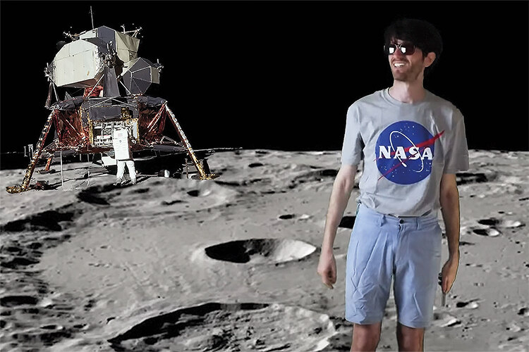 Jay on the moon in a mapmen skit