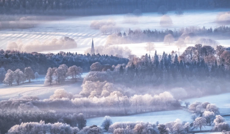 A spectacular display of hoar frost over the Derwent Valley, UK,
by Andy Gray. Main category, runner-up