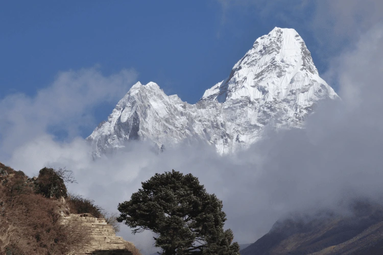 Ama Dablam, Nepal