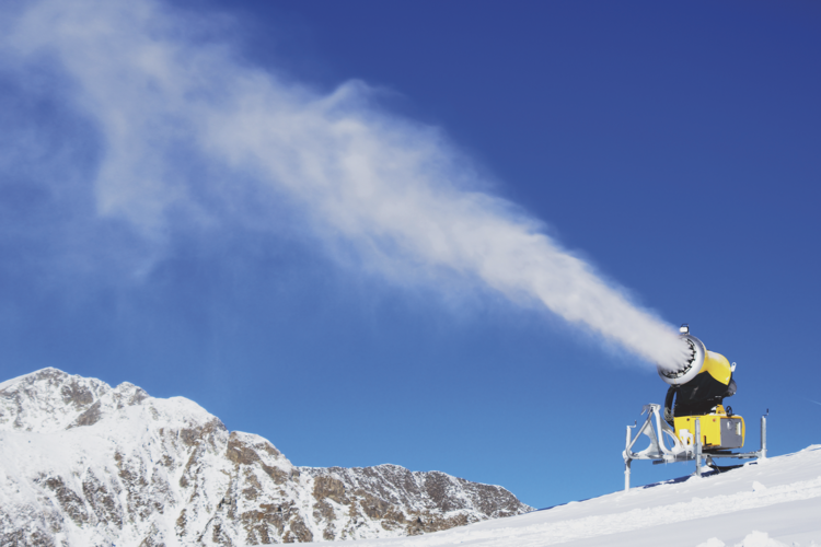 Using snow machines to preserve ski slopes in the Alps is not sustainable