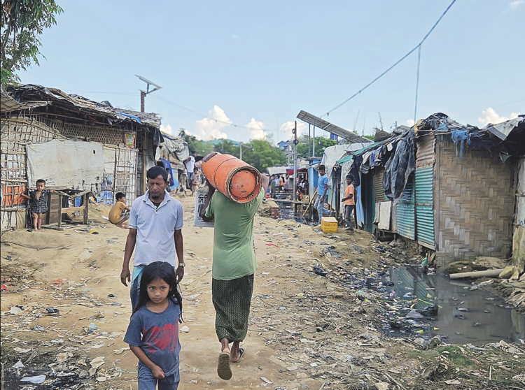 Aid workers fear an outbreak of cholera in the unhygienic camps