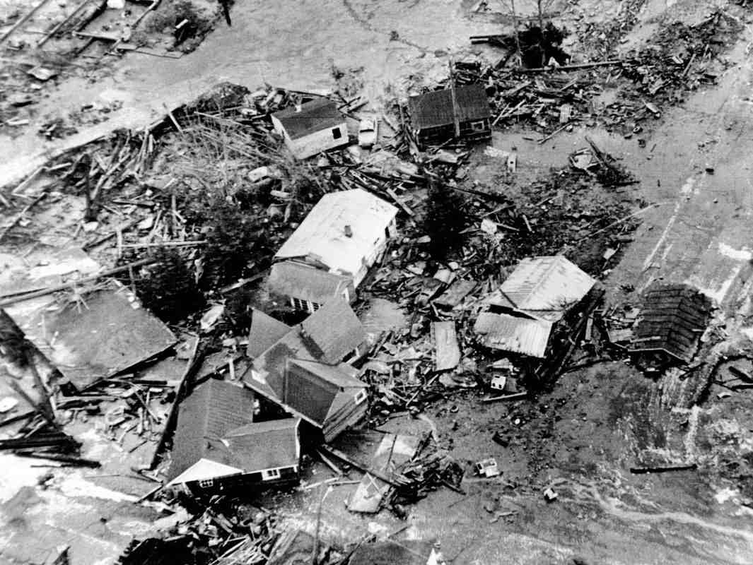 Alaska earhquake damage 1964