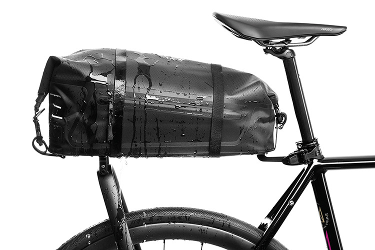 Tailfin Aeropack Carbon Seatpack