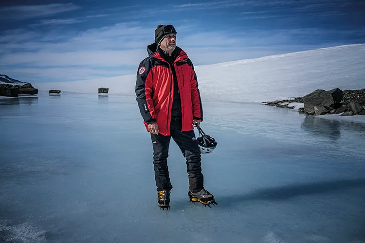 German Aguliera, a researcher from the Chilean Military Geography Institute