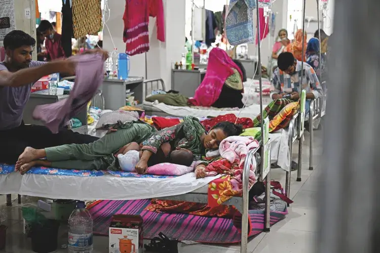  The crowded unit for measles-
affected children at Dhaka North
City Corporation Hospital