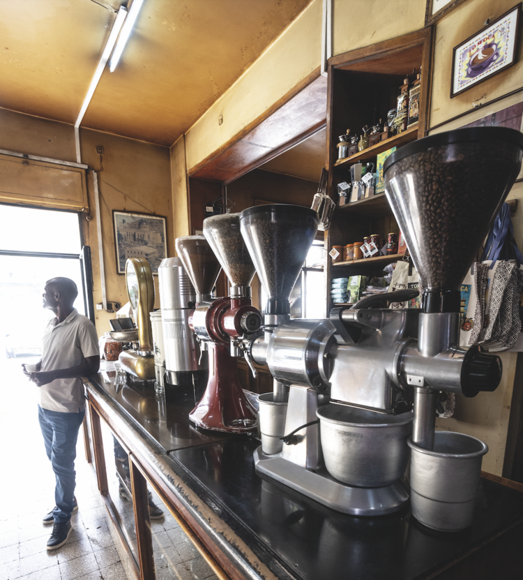 Addas Ababa cafe, Tomaco