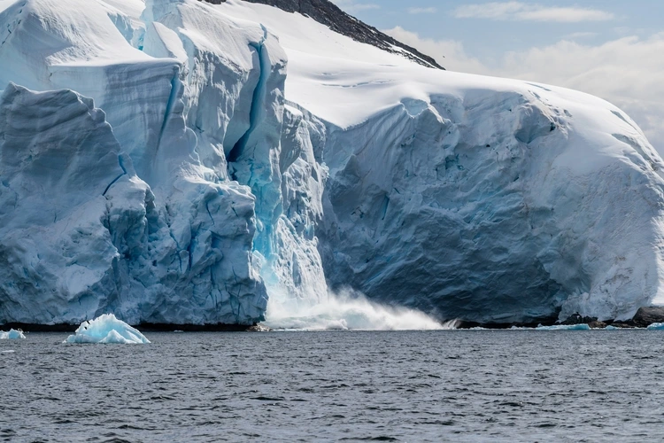 A glacier calving