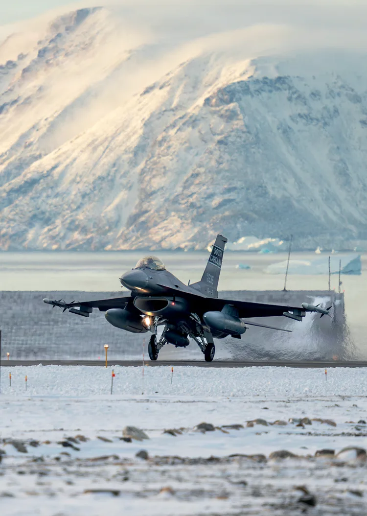 An F16 taking off at Pituffik Space Base