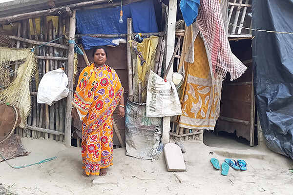 Women in West Bengal fight back over domestic violence and alcohol abuse