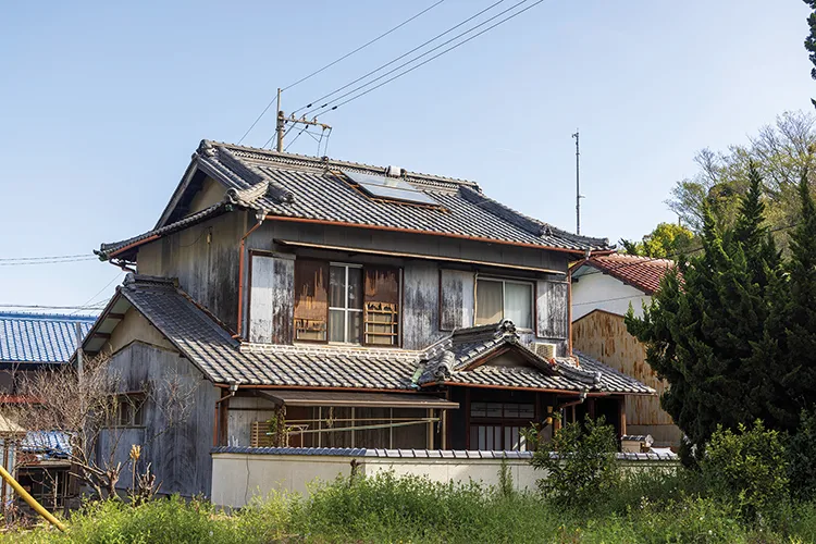 An adandoned house in Yoshima, Kagawa Prefecture