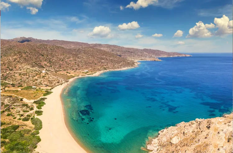 Kalamos Island in the Ionian
Sea is home to a biological
field station that welcomes
volunteers