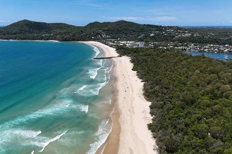 Noosa, Australia - beach with waves 