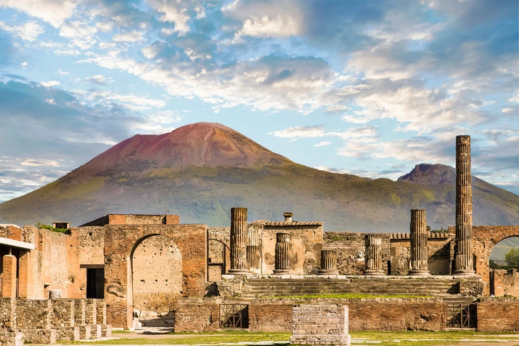 Pompeii and Vesuvius volcano