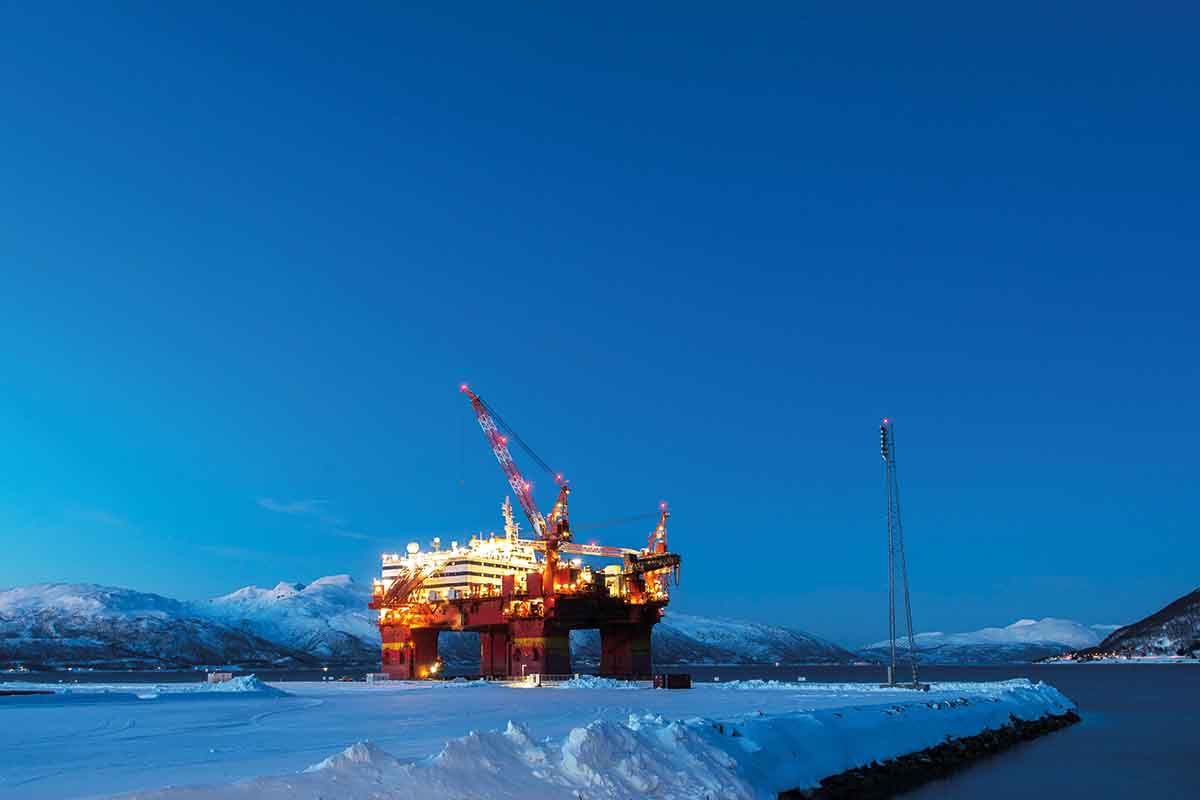 Arctic oil rig