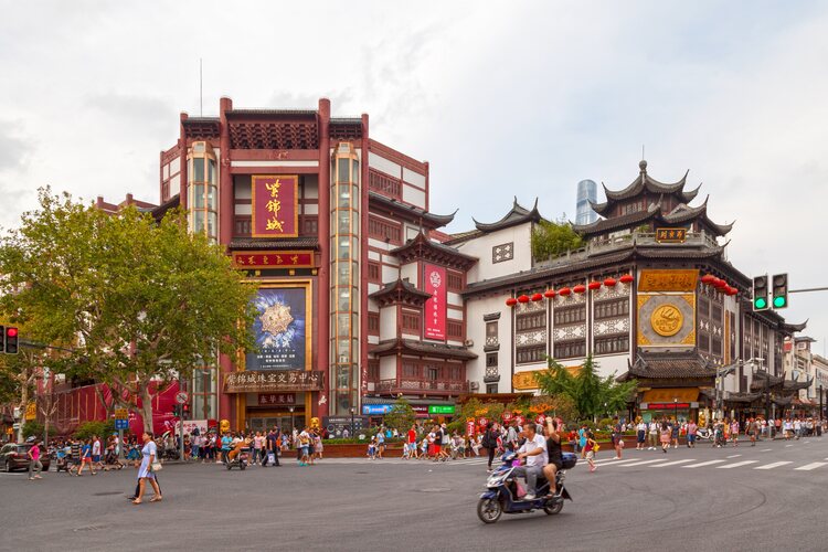 Main street of Fang Bang Zhong Lu (YuYuan Market) in the old city of Shanghai near Yuyuan Garden.