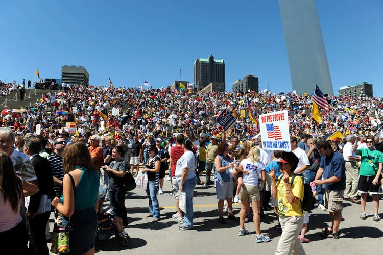 SAINT LOUIS, MISSOURI - SEPTEMBER 12: Rally of the Tea Party Patriots in Downtown Saint Louis under the Arch, on September 12, 2010