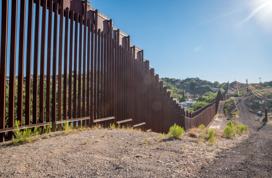 QUIZ: True or False – Borders