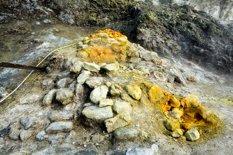 Sulfur rocks in Campi Fregrei