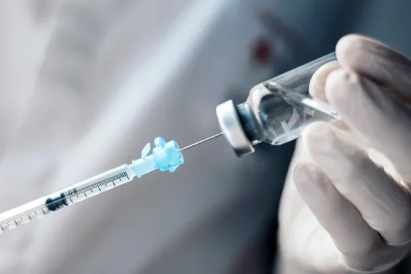 Injecting a vaccine